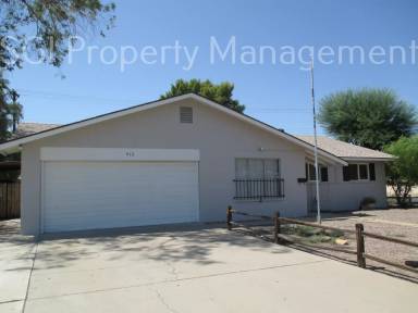 Main picture of 413 E Hermosa Dr