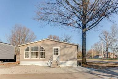 Main picture of Rolling Meadows MHP