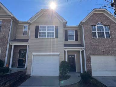 Main picture of 2149 Whispering Way