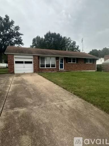 Main picture of 14 Graeler Dr