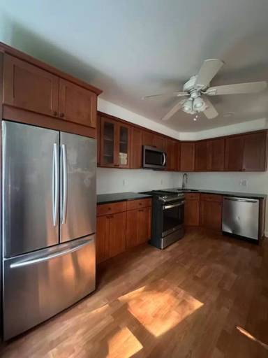 Main picture of 1 Riverside Dr
