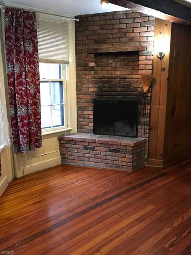 Main picture of 25 N Ferry St