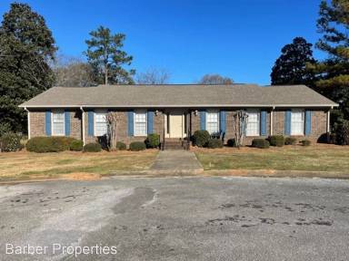 Main picture of 107 Picadilly Dr