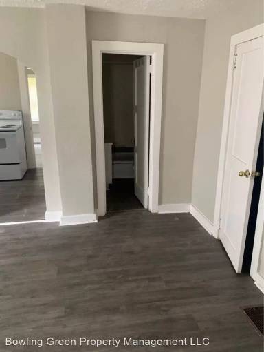 Main picture of 605 Woodford Ave