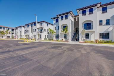 Main picture of Century Park South