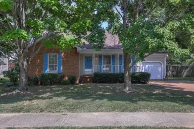 Main picture of 1503 Birchwood Cir