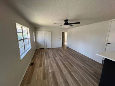 Main picture of 2 Lancaster Dr