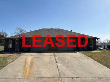 Main picture of 962 S Erika Ave