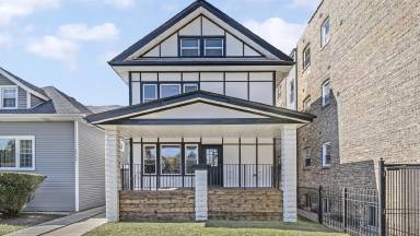 Main picture of 4720 N Kenneth Ave