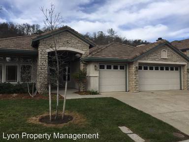 Main picture of 3870 Meadow Wood Dr