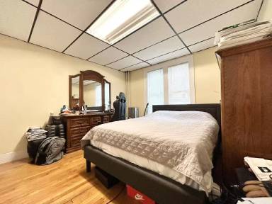 Main picture of 8 Hooper St