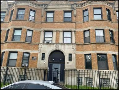 Main picture of 211 E 48th St