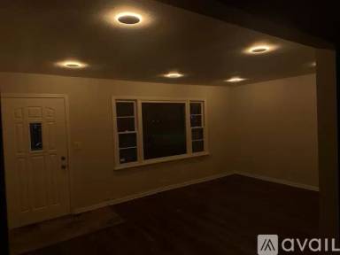 Main picture of 8235 Mobile Ave