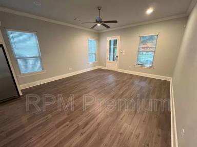 Main picture of 2353 Orpine Ave