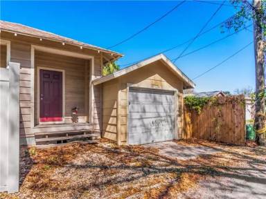Main picture of 453 24th St N