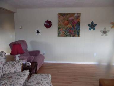 Main picture of 211 N Huron Rd