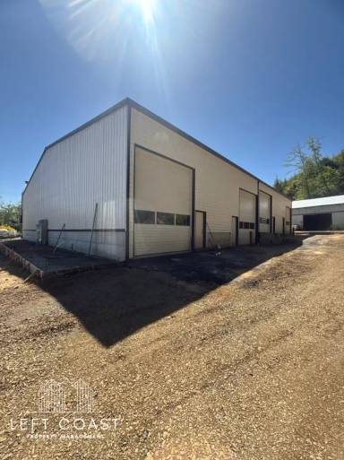 Main picture of 2560 SE 23rd Dr