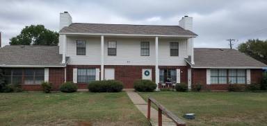 Main picture of 310 W 4th St