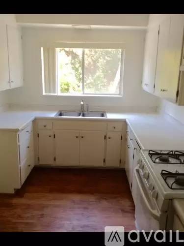 Main picture of 2760 Borchard Rd