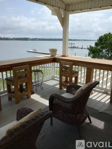 Main picture of 1260 W Lagoon Ave