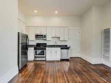 Main picture of 692 Haight St