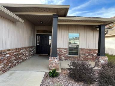 Main picture of 5463 Peach Dr