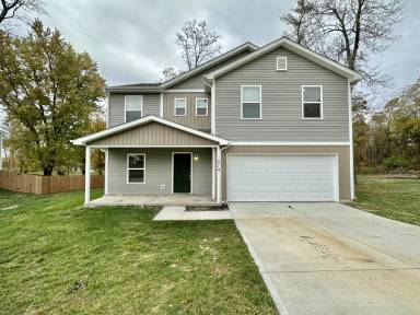 Main picture of 984 Woodland Springs Dr
