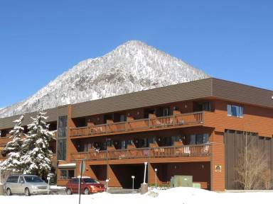 Main picture of Cedar Lodge