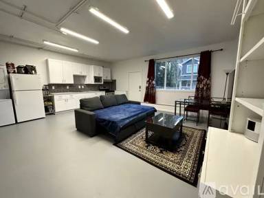 Main picture of 1511 Pierce Ave NE