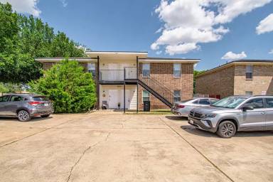 Main picture of 2018 Cedarhill Dr