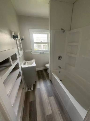 Main picture of 214 W Republic Ave
