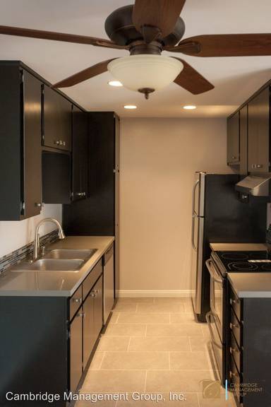 Main picture of 3989 Richmond St