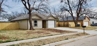 Main picture of 1717 Ash Crescent St