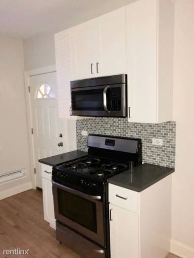 Main picture of 2325 N Rockwell St