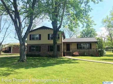 Main picture of 1100 Philpot Ave NE