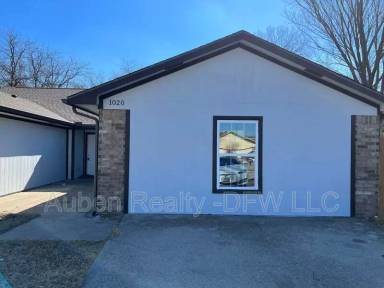 Main picture of 1008 Vera Ct