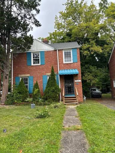 Main picture of 17519 Throckley Ave