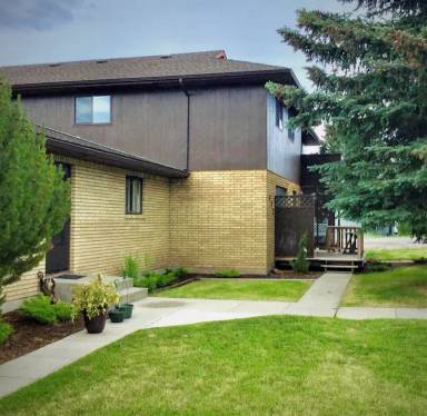 Main picture of 472 Russell Ln