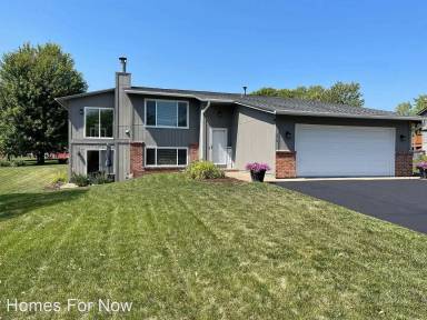 Main picture of 670 Saxony Cir