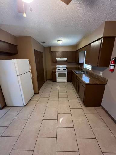 Main picture of 1128 Roselle Ave