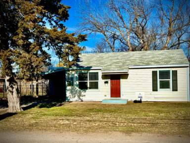 Main picture of 124 Avenue E