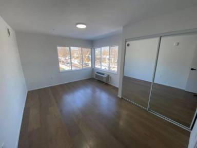 Main picture of 2944 17th Ave S