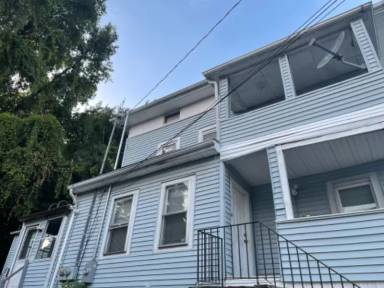 Main picture of 122 Clark St