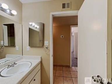 Main picture of 4047 W Dunlap Ave