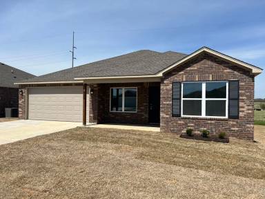 Main picture of 909 W Aiden Dr