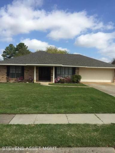 Main picture of 419 Mayfair Dr