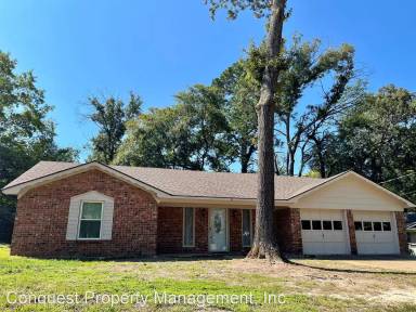 Main picture of 109 Clemson Dr