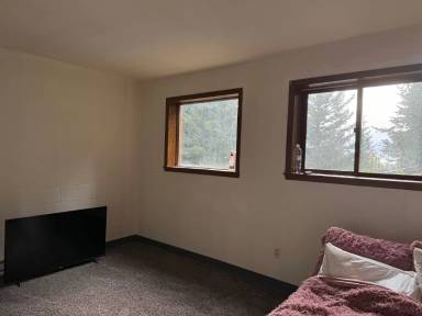 Main picture of 3953 Main St