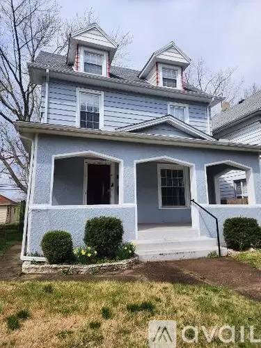Main picture of 723 Saint Nicholas Ave