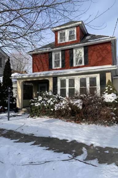 Main picture of 24 Stafford Ave